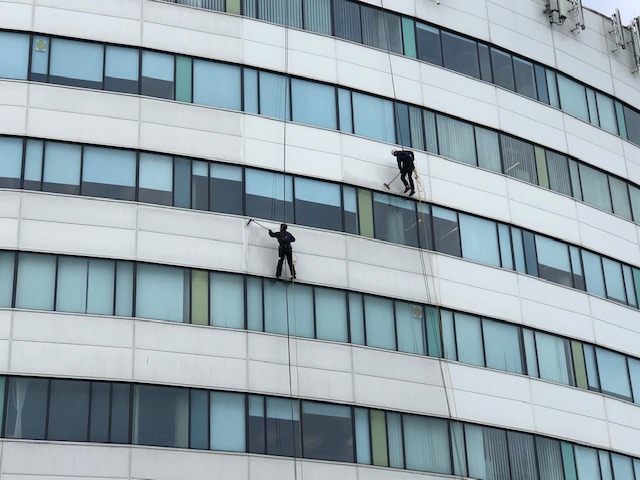 Abseiling college 2
